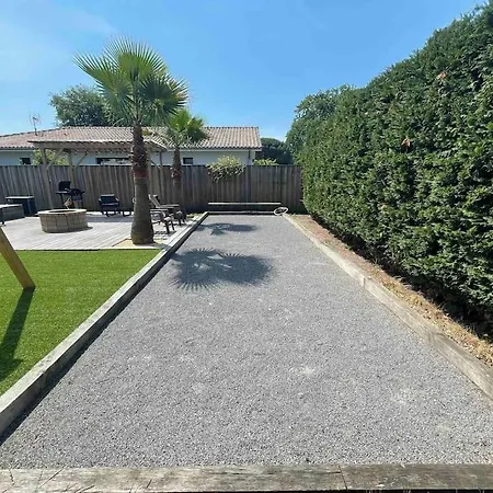 De Cazaux, Piscine Chauffee Petanque Billard *