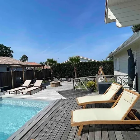 De Cazaux, Piscine Chauffee Petanque Billard *